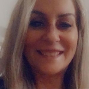 Meet your Posher, Cynthia